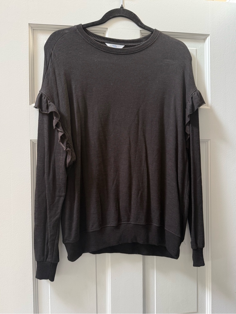 Time and Tru Black Ruffle Sleeve Sweatshirt Medium